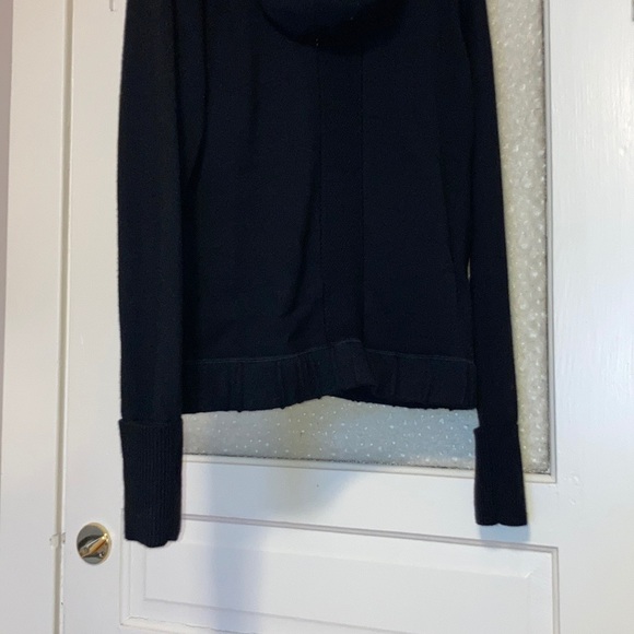 ✨SOLD✨ NWOT Lululemon Rise & Move Hoodie - Picture 11 of 12